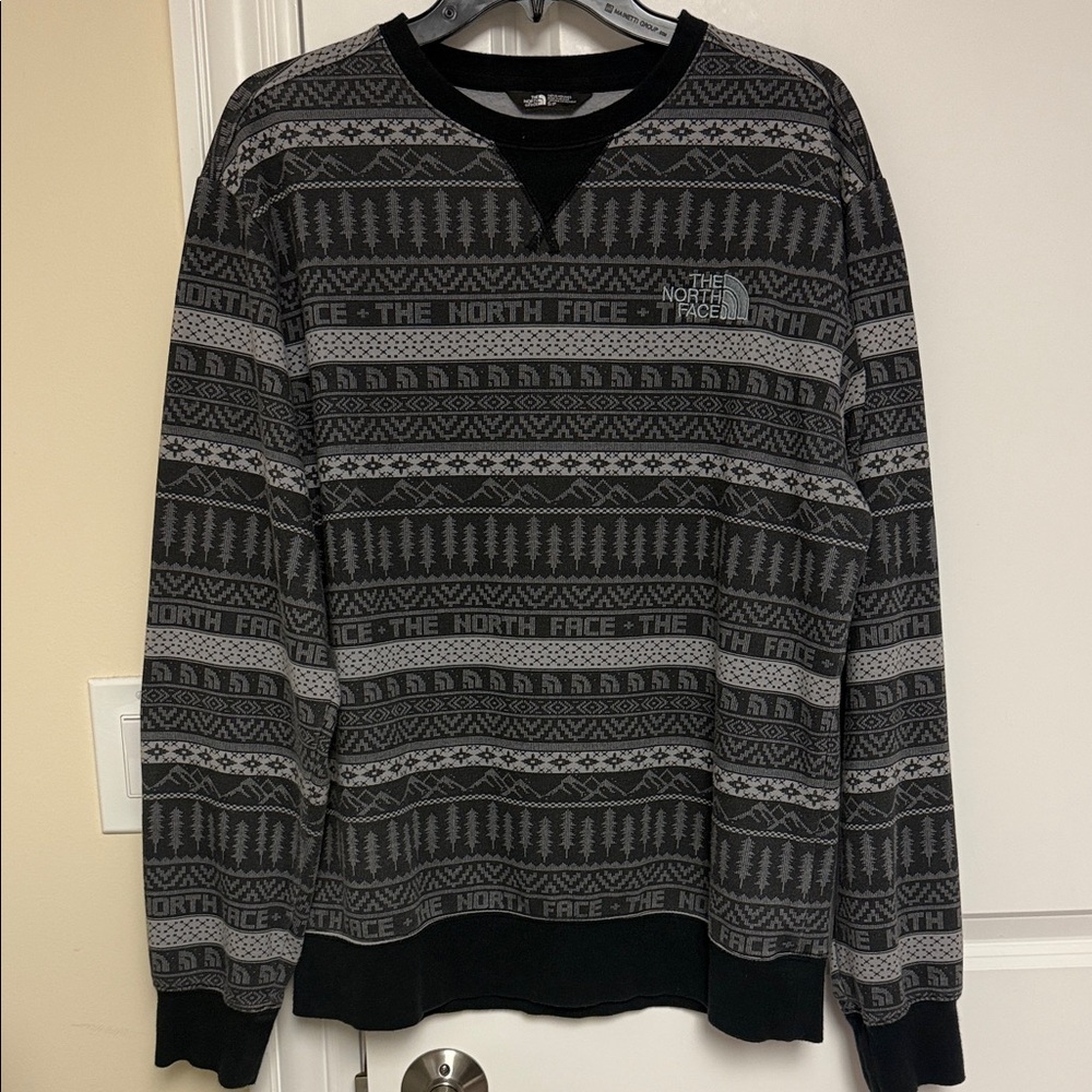 The North Face Men's Alpine Long Sleeve Crewneck-Black and Gray-Small